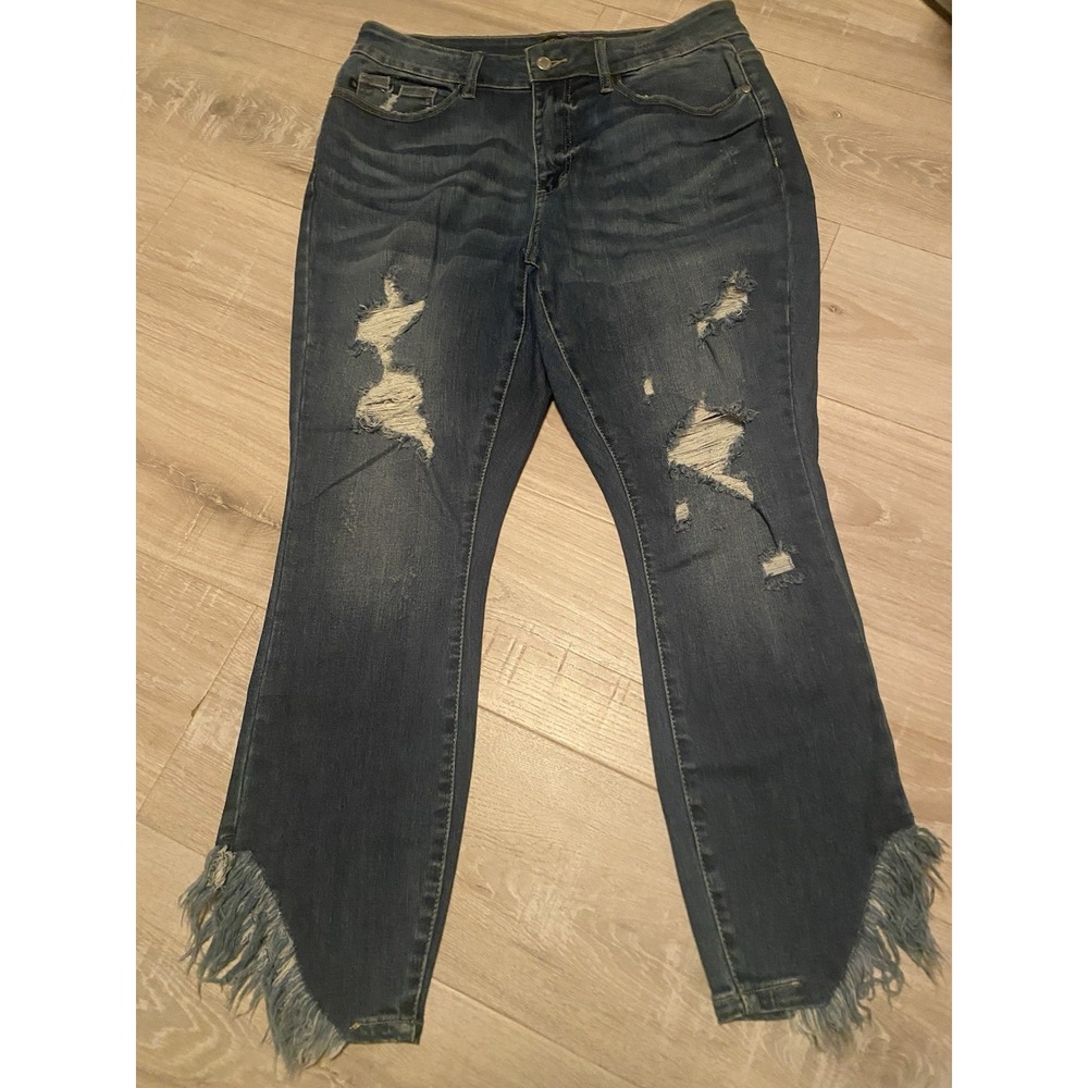 Judy Blue Jeans Women's 14W Cropped Distressed Raw Hem Fringe Dark Wash Plus